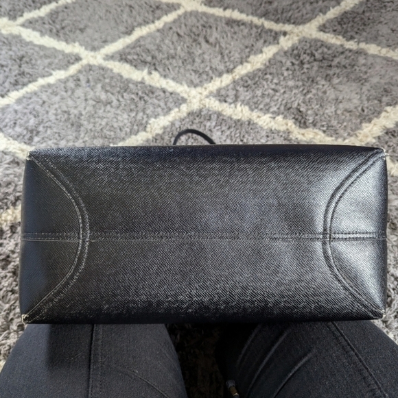 Coach F57668 Reversible City Tote in Tea Rose Floral and Black Multi Color - Picture 8 of 13